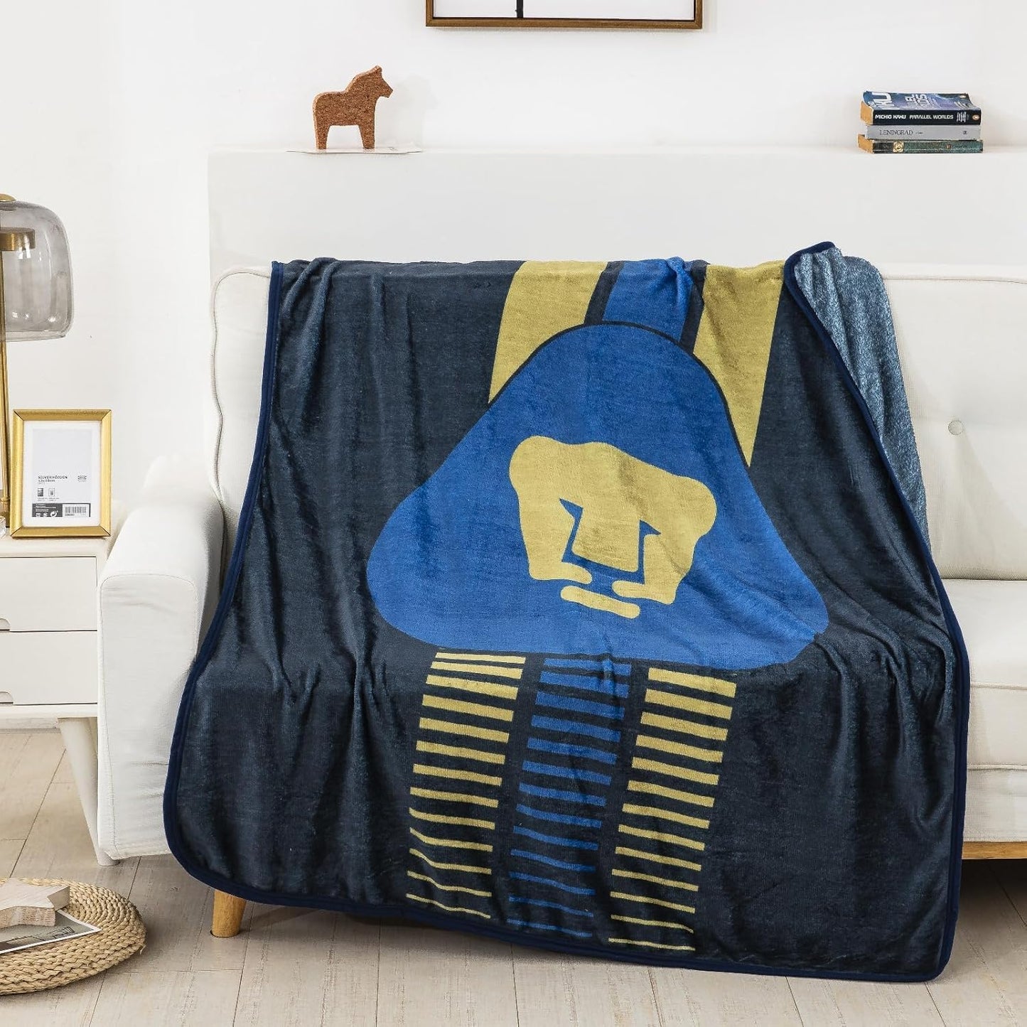 Pumas 220 GSM, Officially Licensed One Ply (Supersoft Fleece) Throw Blanket 50x60